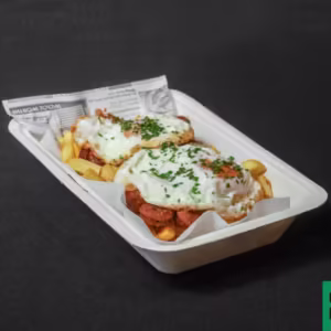 Huevos Rotos con Chorizo